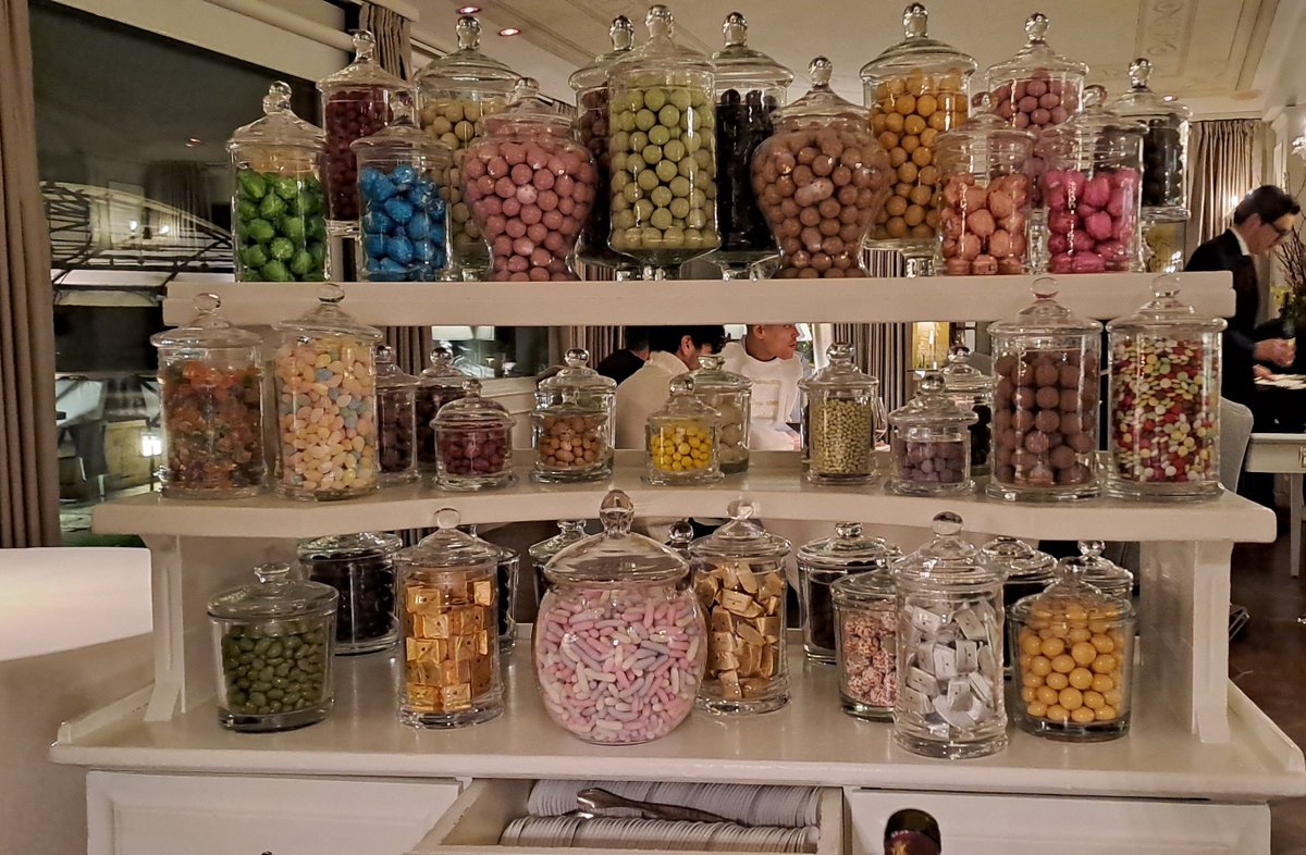 MICHELINgidsBNL's tweet photo. Feeling like a kid in a candy store ...

#DaVittorio #Brusaporto #3MICHELINStars https://t.co/EhVfrx9xF3