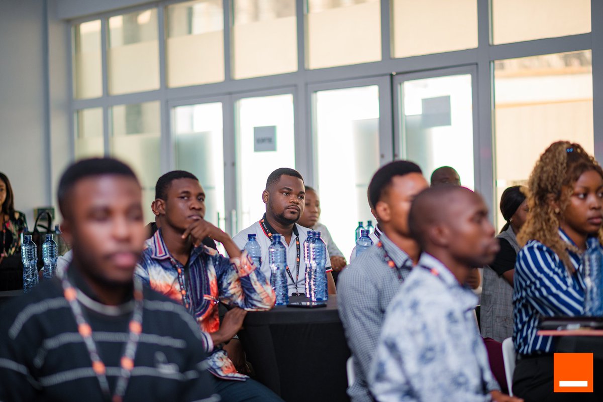 Ravi d'avoir accueilli avec l'ensemble du Comité de Direction nos nouvelles recrues lors du traditionnel "welcome home"! Bienvenue à eux dans la grande famille <a href="/Orange__RDC/">Orange RDC</a> et nous leur souhaitons une carriére riche et épanouissante chez Orange. #LeadTheFuture #LeadTheMarket