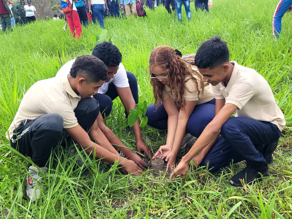 #17Jun | 🇻🇪 📢 ¡ETIQUETA DEL DÍA! ▶️

#CultivamosFuturo

¡Venezuela es tierra de bendiciones!