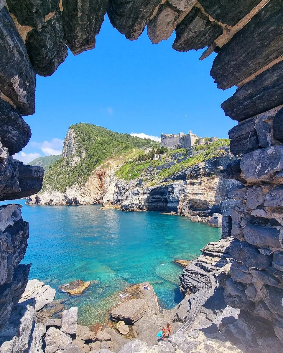 lamialiguria's tweet photo. Il #CastelloDoria di #PortoVenere è un luogo ricco di storia

Considerata la più grande opera d’architettura militare realizzata dalla #RepubblicadiGenova per difendere la costa, oggi è una location perfetta per mostre e rilassanti letture

📸 @matthias_photogallery https://t.co/kbpa2ElaQ0