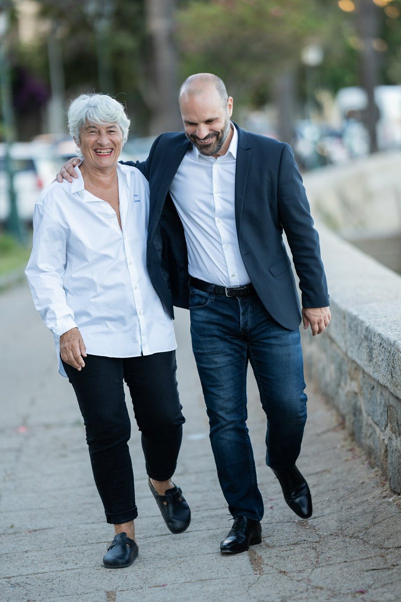 Romain_Colonna's tweet photo. Je suis particulièrement honoré que le docteur Danielle Antonini ait accepté d’être ma suppléante pour les élections législatives des 30 juin et 7 juillet prochains. 

Médecin cardiologue, militante infatigable, fortement engagée dans le milieu sportif ajaccien et corse, Dany est une fidèle amie dont la bonté et la gentillesse ne sont plus à démontrer. 

Enracinée à Aiacciu où elle travaille, mais également dans la pieve des Dui Sevi, dans son village de Marignana, Dany représente à la fois la ville et le rural, trà paesi è cità.

Dans la continuité de mon engagement précédent de 2022, avec le docteur Cécilia Costa qui m’avait fait l’honneur d’être ma suppléante, j’ai désiré mettre en avant de nouveau la problématique de la Santé en Corse et particulièrement dans notre circonscription. 

Dany incarne parfaitement ce combat afin de garantir un égal accès aux soins, partout en Corse y compris en milieu rural, avec la perspective de la création d’un CHU afin de doter la Corse des structures et moyens dont nous avons besoin. 

Le droit à la Santé pour les Corses ne se négocie pas !

Purtemu issa lotta pà a difesa di i diritti di u populu corsu !

Cara Dany, à ringrazià ti di core d’esse à fiancu à mè, à fiancu à noi. 

#AForzaDiaGhjente 
#AForzaDiUnPopulu 
#InsemeSiPò