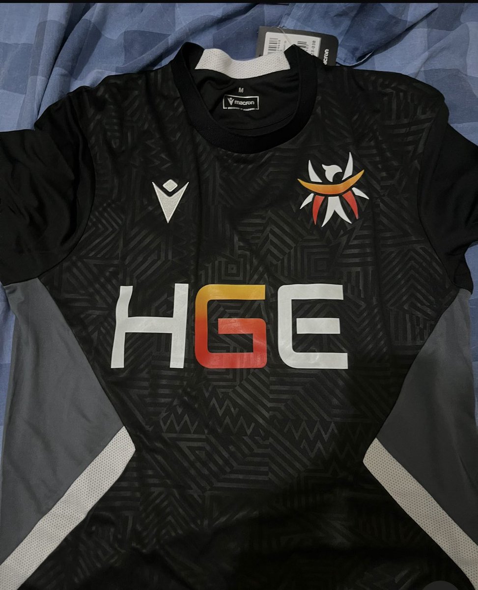Mistycantony's tweet photo. E con questo concludiamo questo Fc24 e la mia esperienza con il @TeramoeSports. Vi voglio bene siete una famiglia #eTERnoAMOre https://t.co/jmzF5BYSdr