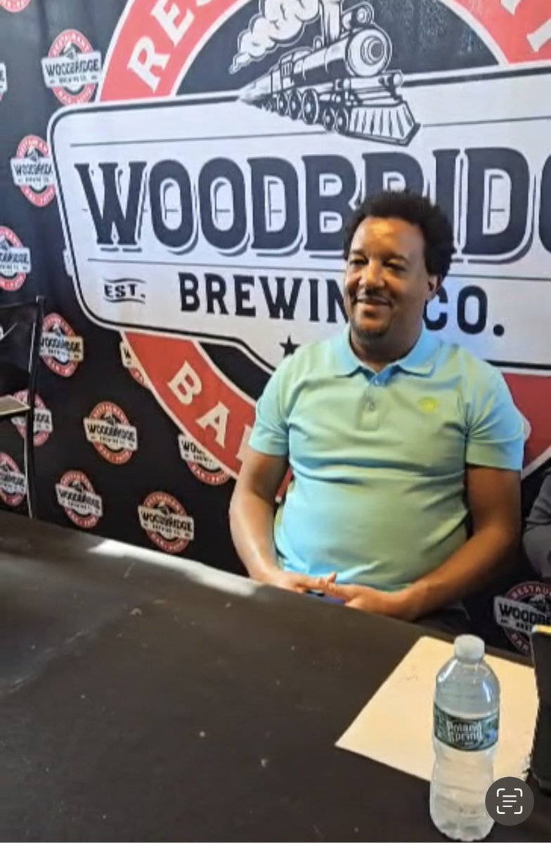 MWalk66's tweet photo. I happened to be traveling and saw an autograph appearance from the GOAT. Happy to have gotten Pedro Martinez ago but this time on my Sports Illustrated! #ipsuccess https://t.co/WSlkLIYrAZ