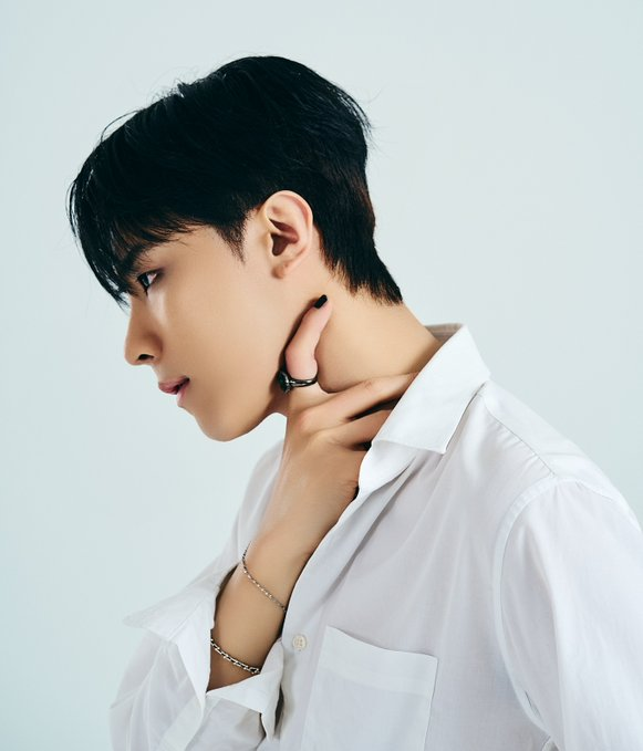TOWER_ArYao's tweet photo. 【＃HYUNWOO ＆＃SPYSHE＆ ＃I1IT】

合同ミニライブが6/29 14:00～
光町スクエアにて開催✊✨

みなさまのご来店お待ちしています！！🥰

@ario_yao https://t.co/9zjGV6T48o
