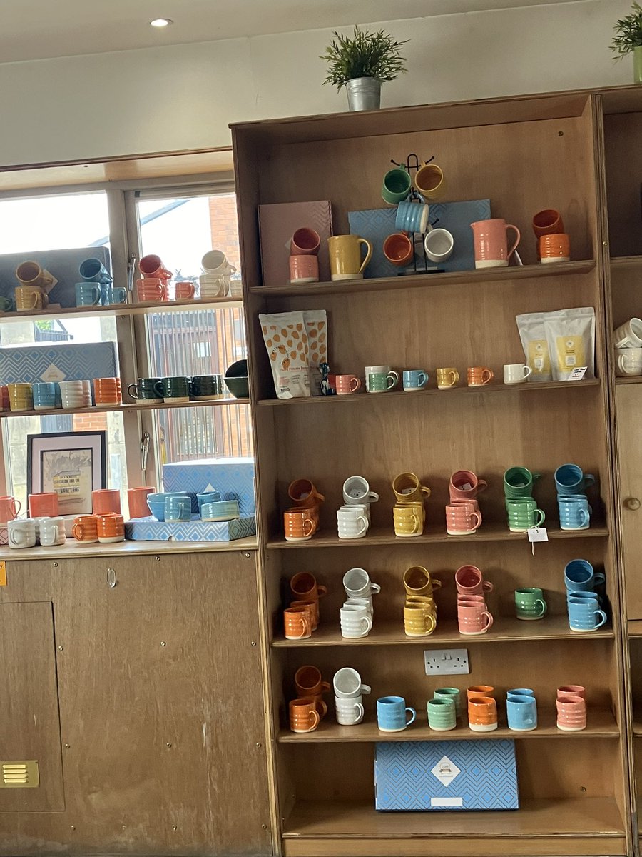 CrawfordDorcas's tweet image. Extra special visit to @lovelyloaf Bakery today when we met Sara! An absolute star at serving tea but also a star in @gohbelfast this week with @ActionAbilityPl and she couldn’t wait to tell us all about the show! #buysocial #jobswithpurpose @NOW_Group