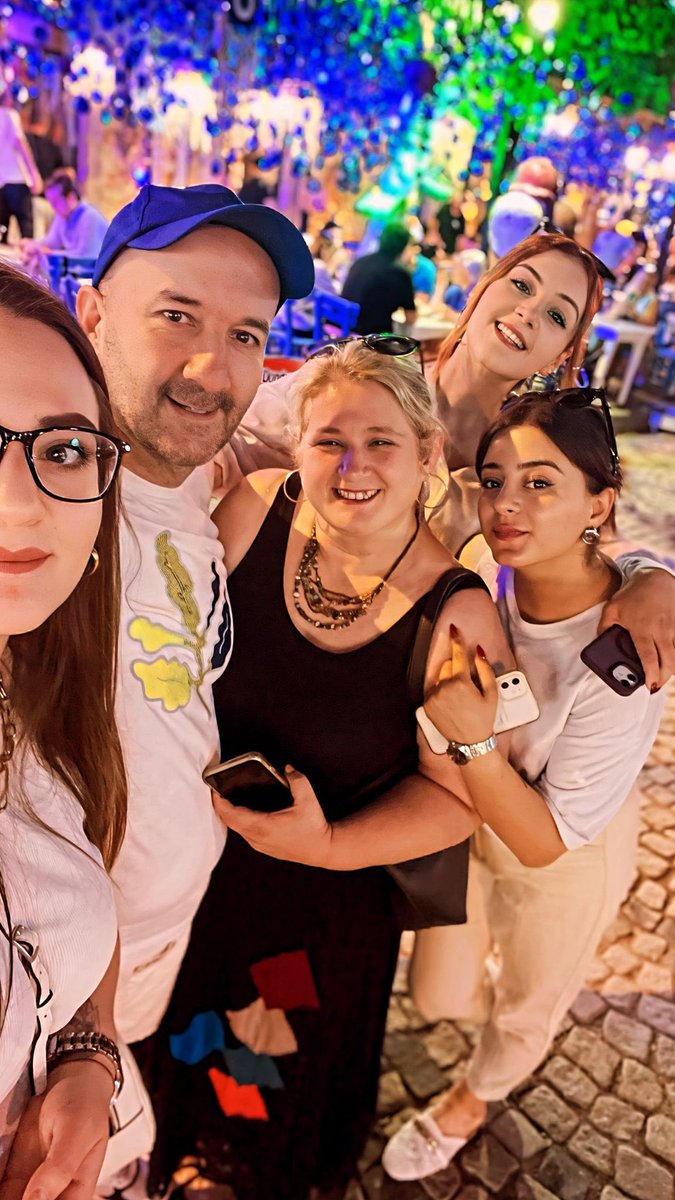 melek tweet media