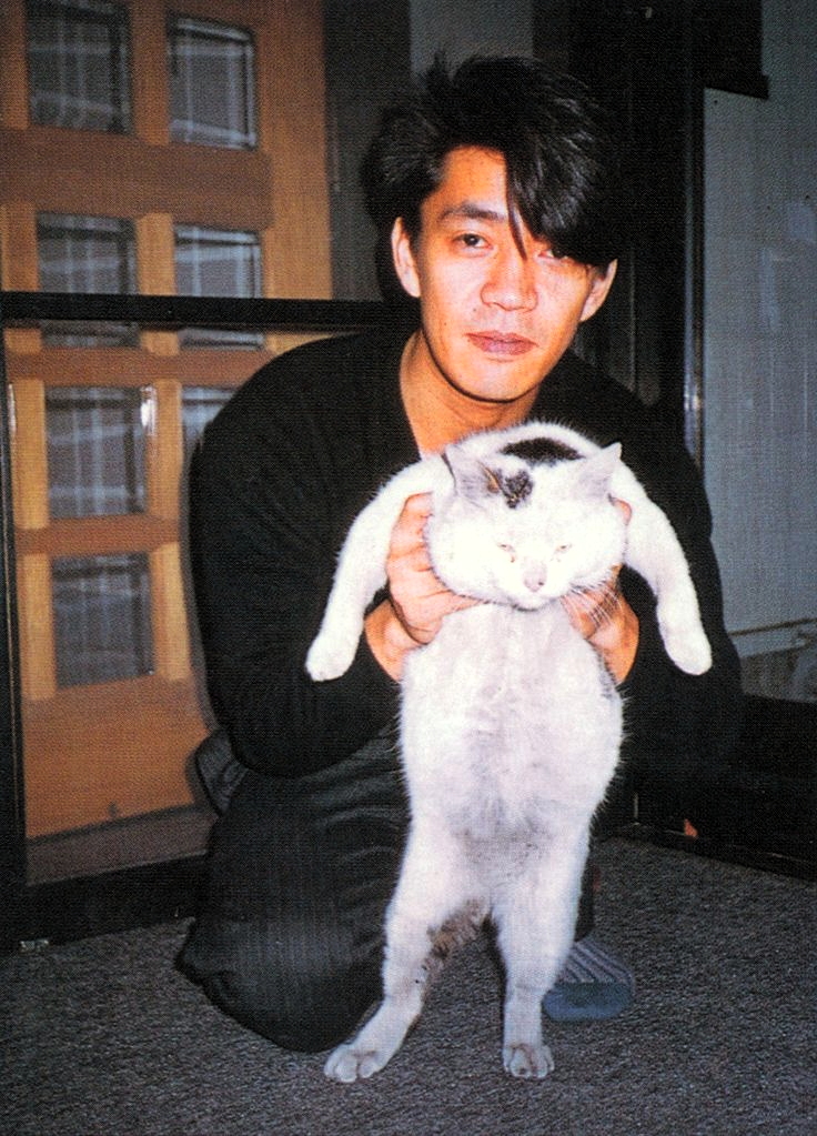 坂本龍一 Ryuichi Sakamoto with a cat. #YMO 