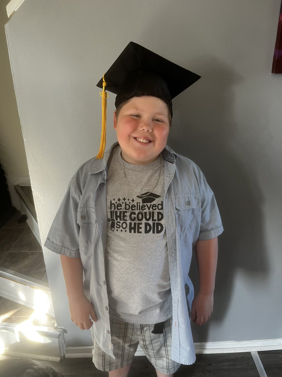 StephnJeffreyS's tweet photo. I can’t believe how far you’ve come already. I’m so happy to see you thriving with your school work.
I can’t wait to see how you do next year!

Daddy and mommy are so proud of you Carter and we can’t wait to watch your leaving ceremony today!  #hebelievedhecouldsohedid https://t.co/nVx7c6xZOQ