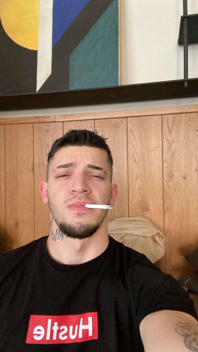 batu (@verisonbecker) on Twitter photo 