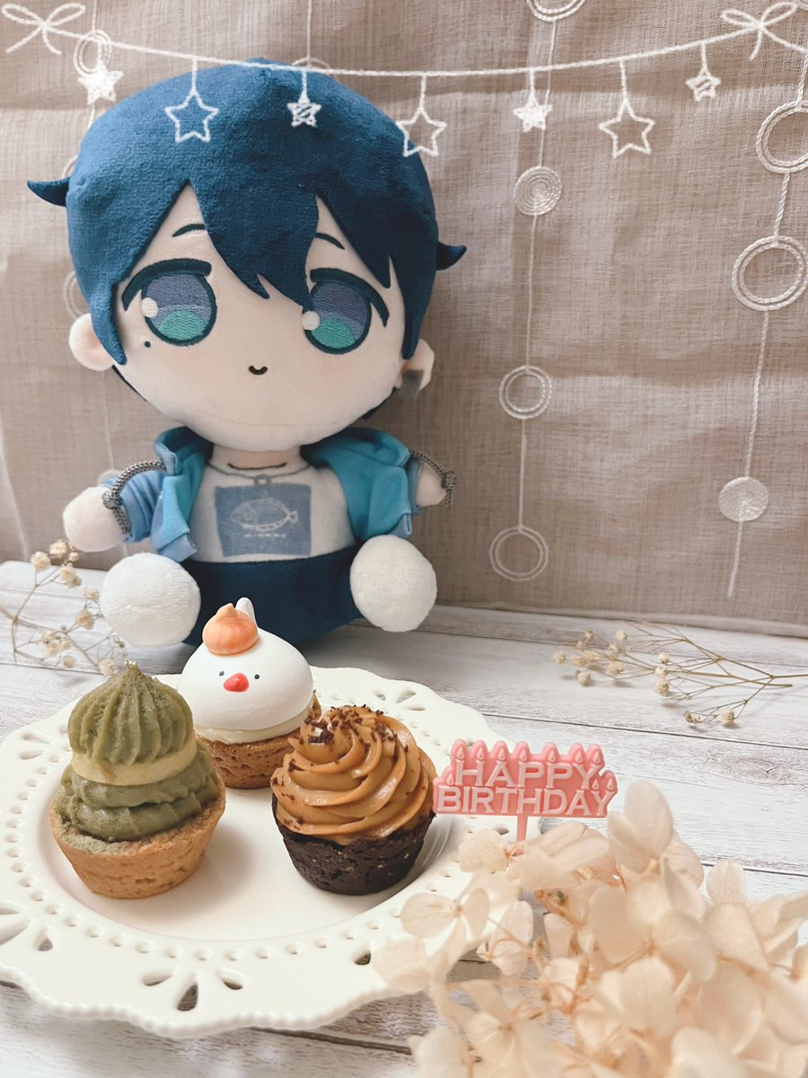 starless_c's tweet photo. ひらめさん🐟～
お誕生日おめでとうございます🧁🎉
健康で幸せな一年になりますように✨

#ひらめぐらむ
#ひらめの誕生日 https://t.co/KoavY1MXvs