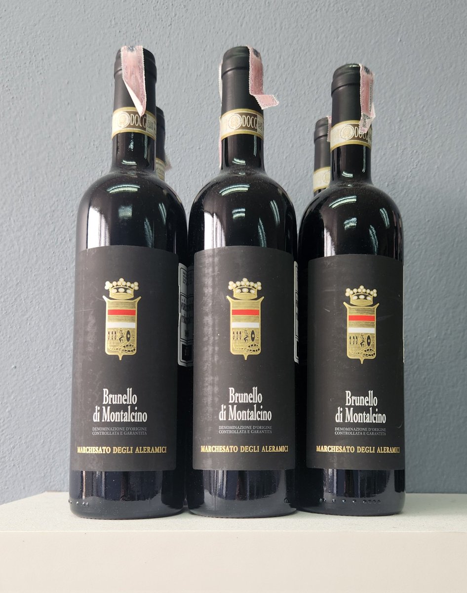 For the next one week you can pick up these 92 point rated Brunello di Montalcino bottles for the special price of 2990 THB.. that's over 40% off its RRP. For those that buy 2, we will drop it even further to 5000ThB for 2! All inclusive of delivery.
#winelovers