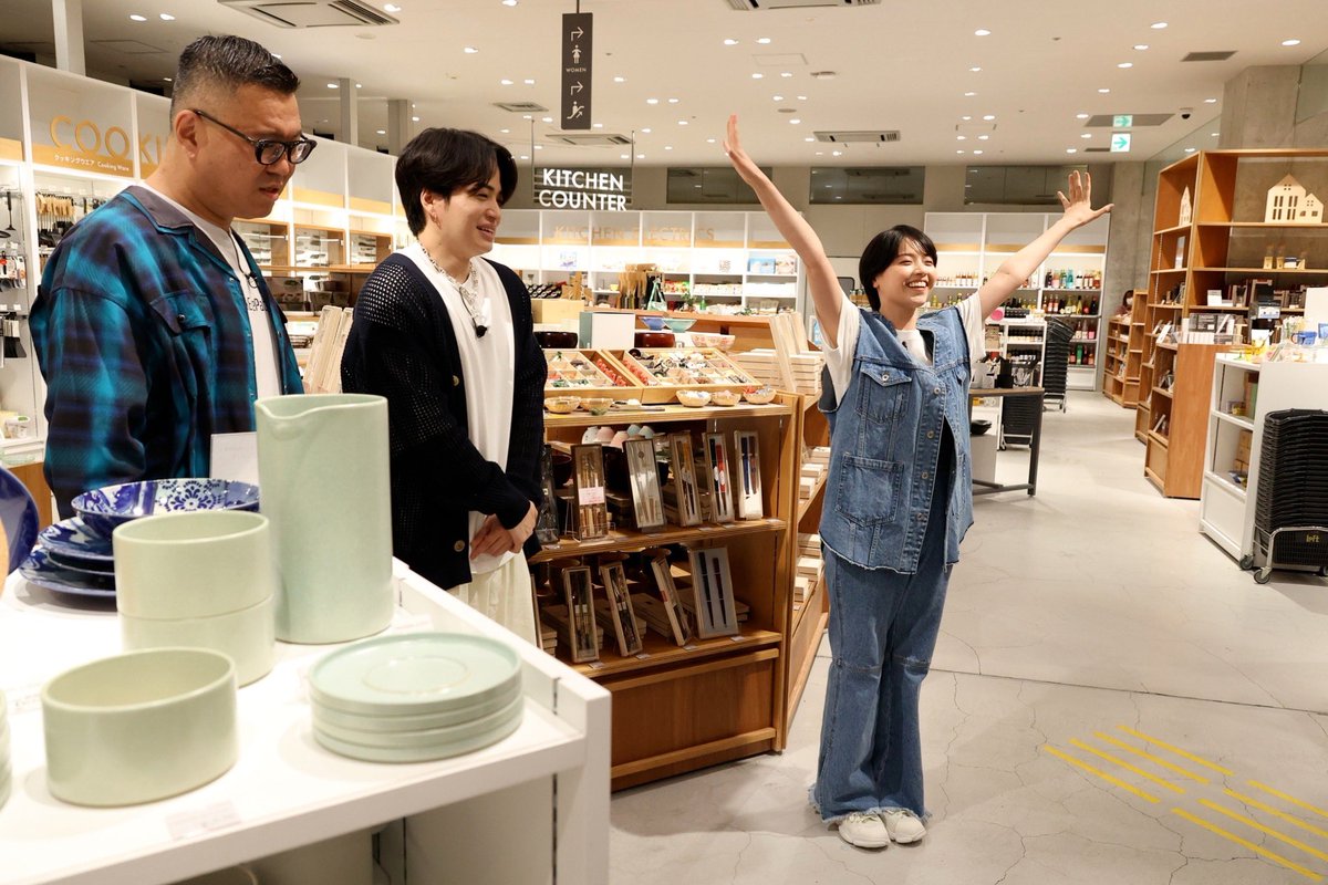 何かオモ です！ このあと、よる11時〜は #100回ツッコミ に #西野