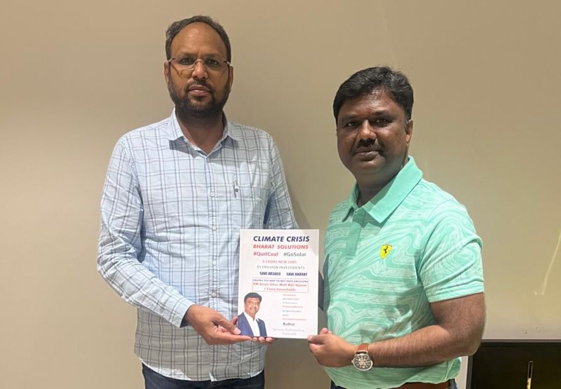 #QuitCoalGoSolar: Thanks to Alok Shukla, India's first Green Nobel Prize winner, for his climate crisis book launch. Mr. Radhakrishna met Shukla and learned about his and 15,000 Adivasis' struggles. Quick action on #GoSolar and #QuitCoal is essential to save forests.