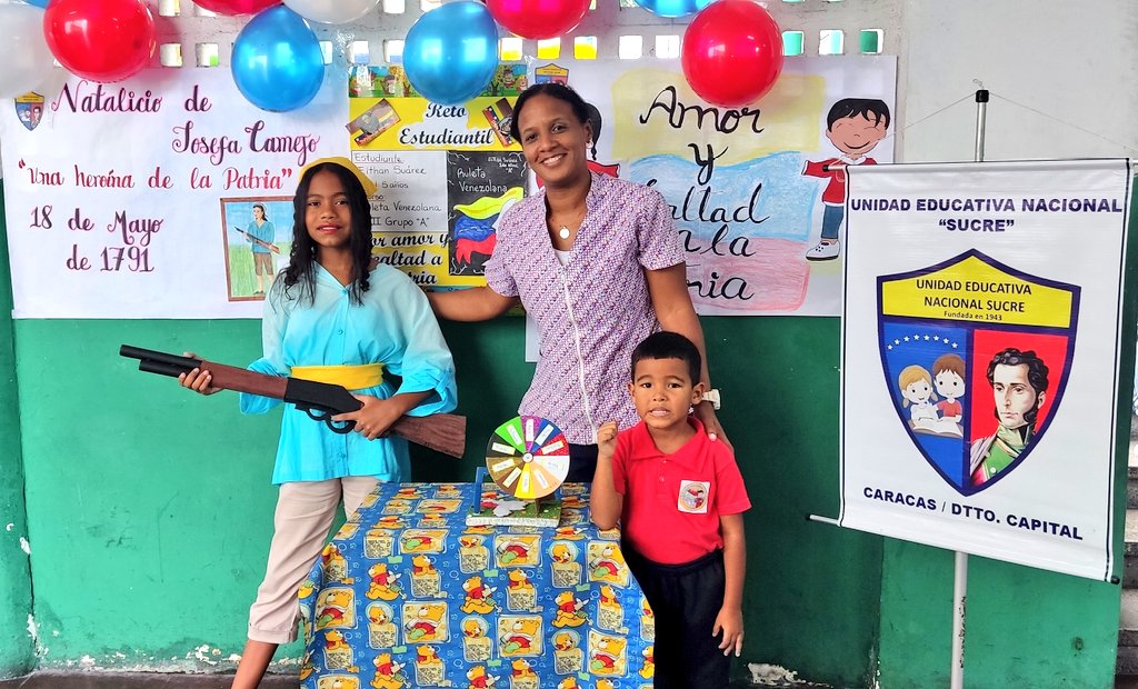 Nuestra escuela estuvo presente en la Fase Circuital del Encuentro de Amor y Lealtad a la Patria 🇻🇪❤️ con la ruleta venezolana y la dramatización de la vida de la heroína Josefa Camejo. Gracias al buen trabajo de nuestros niños también estuvimos presente en la Fase Parroquial.