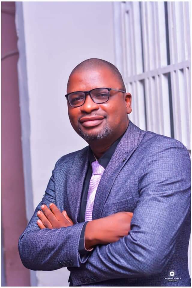 #MATETEBOMOKO 🤝 natif de matete, #Mr Hugo mampuya@  conseiller a la Présidence d la république au collège d'hydrocarbures# Soutien #TSHIABENDA Jonathan candidat porté Officiellement par le parti UDPS au poste de Bourgmestre d MATETE ‼️