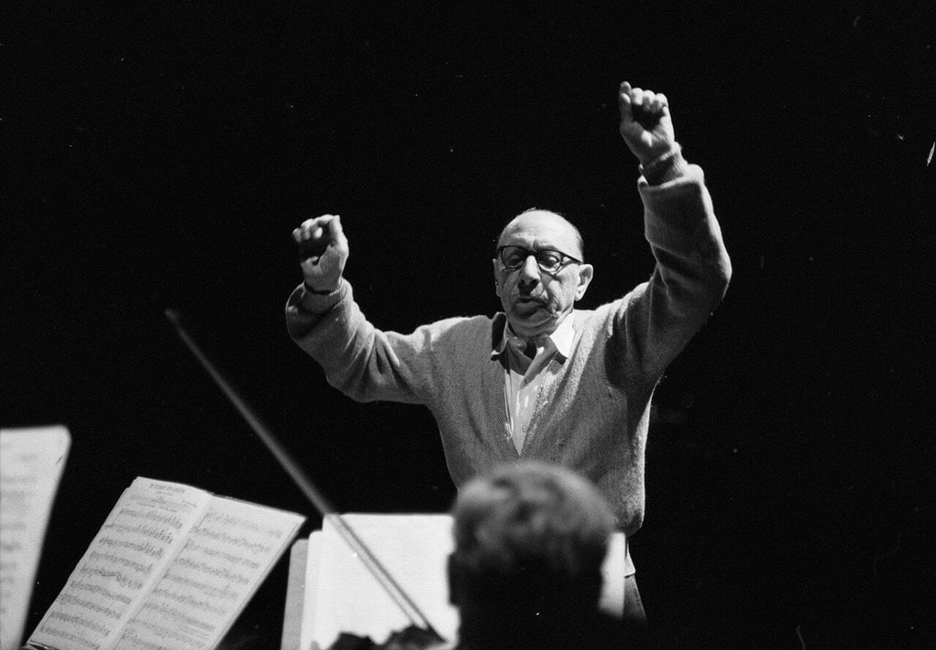 Russia's tweet image. 🎵 #OTD in 1882, one of the most influential composers of the XX century Igor #Stravinsky was born.

He studied with Rimsky-Korsakov, gained fame thanks to Diaghilev Ballets &amp;amp; explored late-Romanticism &amp;amp; Russian folk styles inspired to neoclassicism and serialism

#FamoUSRussians