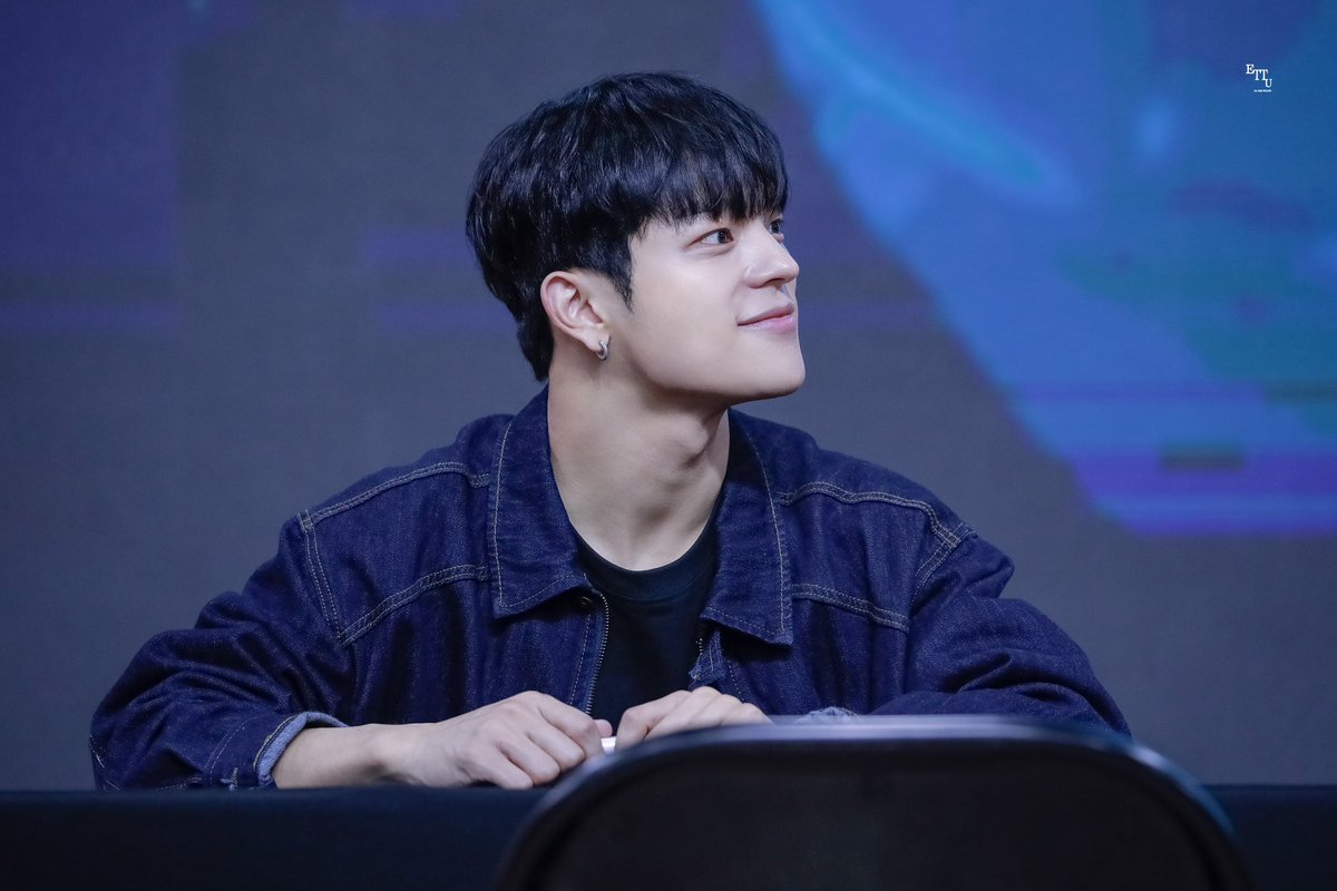 ettu_408's tweet photo. 240615 대면 팬싸

#김우진 #kimwoojin
#ILIKETHEWAY https://t.co/kZL6qBRYze