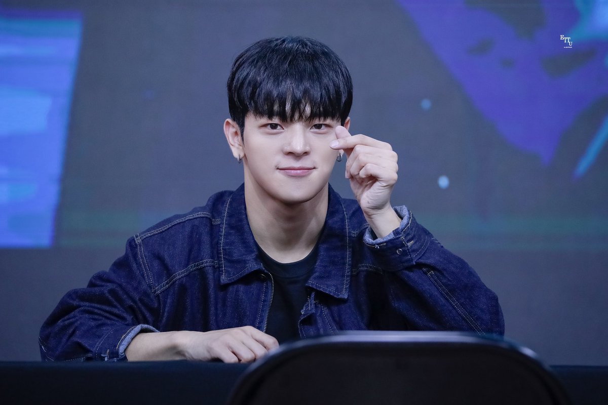 ettu_408's tweet photo. 240615 대면 팬싸

#김우진 #kimwoojin
#ILIKETHEWAY https://t.co/kZL6qBRYze