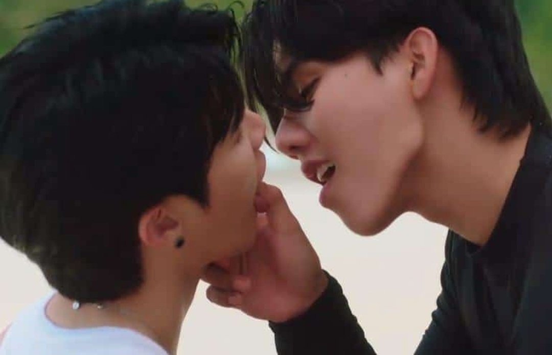 BL_Moonlight_'s tweet photo. "Open the mouth" 👅

#FortFTS #Peatwasu
#FortPeat #CaptainPeat #ComeFortZon #LoveSea
#ต้องรักมหาสมุทร 
#LoveSeaTheSeries
#MeMindY #Kiss #BL #Series_BL https://t.co/8PvMIrEITQ