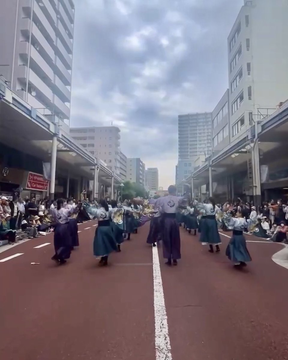 penne4sei's tweet photo. 改めて、新演舞「天つかさ」の振り制作に携わらせていただきました！曲衣装MCの良さが最大限活かせる振りを目指して、たくさん悩みもしましたが、全体美も個人美も追求できる踊りごたえ抜群な演舞ができました。ステージ大賞までいただけて本当に幸せです；；今後も多くの方に見ていただけますように🐉 https://t.co/8UYtz7Y91Z