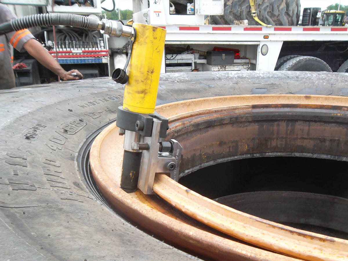 ameintl's tweet image. From tools to equipment, we&apos;ve got your tire service needs covered worldwide! 🌍 Trust AME International for top-quality solutions designed by tire industry experts. #TireService #QualityTools