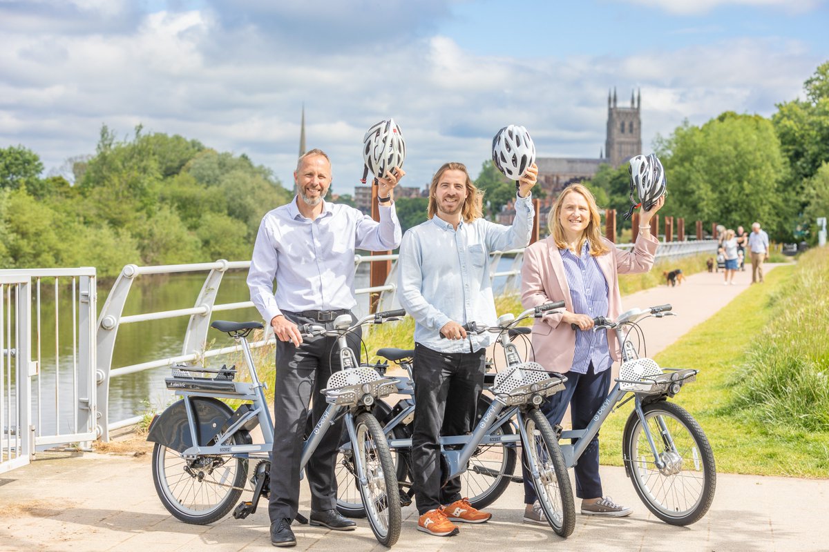 myworcester's tweet image. Beryl Bikes have been launched in Worcester today.
In partnership with Worcester City Council, the scheme will comprise 175 e-bikes and 50 pedal bikes. These will be available to hire from a network of 53 Beryl Bays.
Read more here 👉worcester.gov.uk/news/new-bike-…