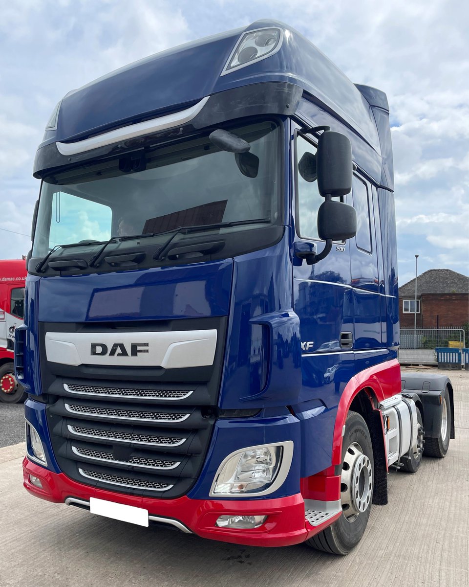 Full-colour change completed at our paint shop🎨

#CommercialVehicles #Trucks #Paintshop #CommercialRefinishing #VehicleRefinishing