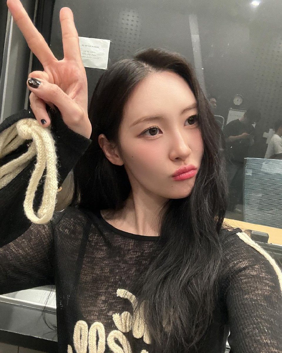 📸 SUNMI su Chungha's Volume Up!

#SUNMI #선미