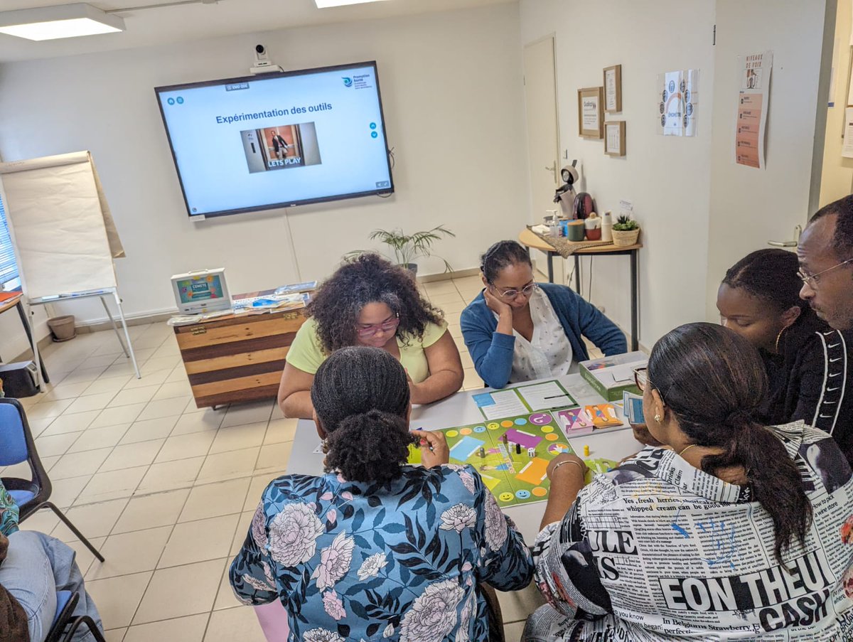 PromoSanteGpe's tweet photo. 📸Retour en image de la formation « dispenser l’éducation thérapeutique » Session1 
"un grand merci à tous pour votre participation"
👉Pour vous inscrire à nos prochaines formations : https://t.co/nha6GQbUvy https://t.co/6ugKu5zwRy