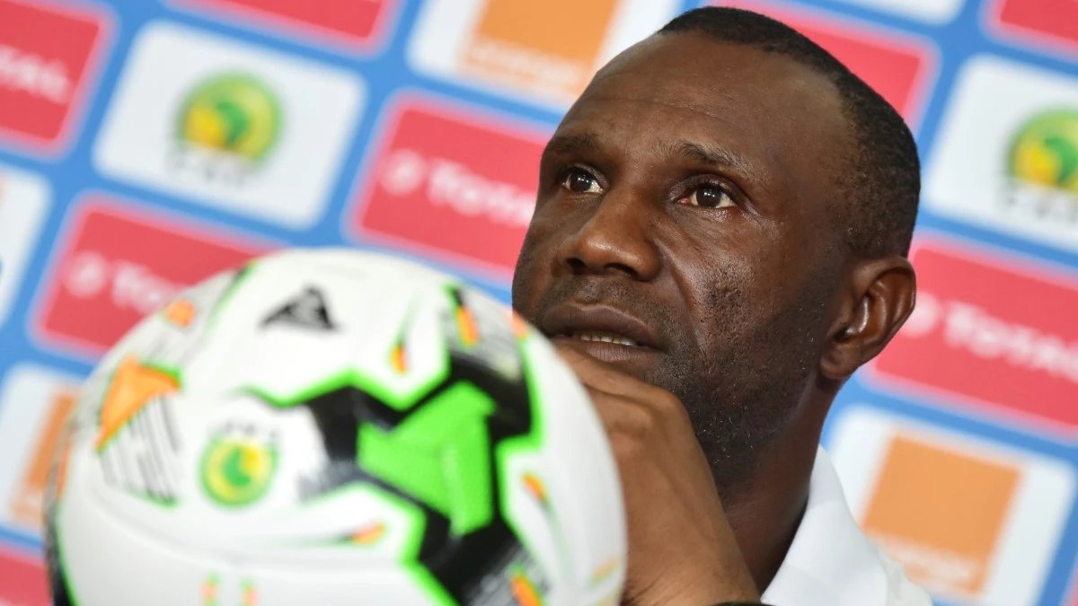 Les Aigles : Florent Ibenge en négociations avec le Mali malijet.com/actualite_spor… #malijet #lesaiglesdumali #foot #femafoot #mali