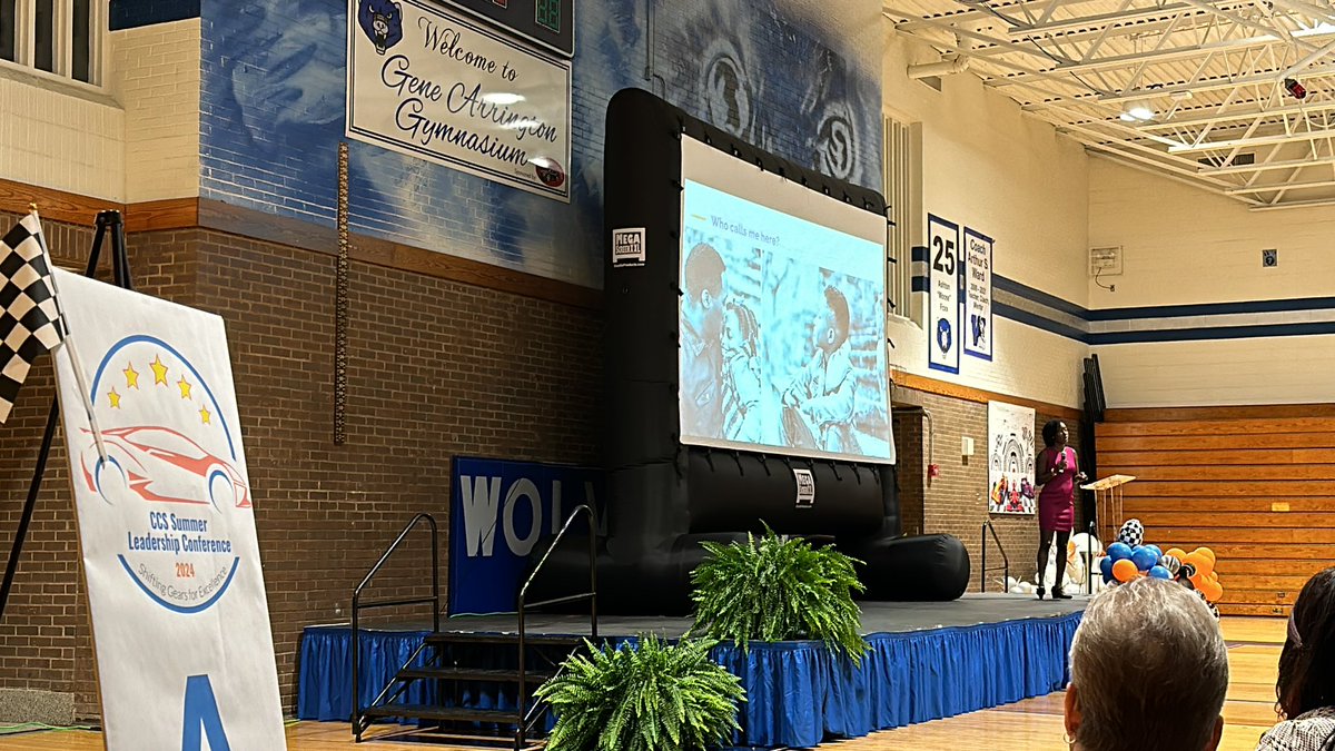 YimiyaP's tweet photo. @CumberlandCoSch Radical Dreaming with @JamilaDugan! #WeAreCCS https://t.co/RDe85ZUZKy