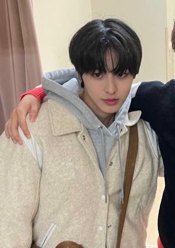 이날리쿠가왤케귀엽지??🧸