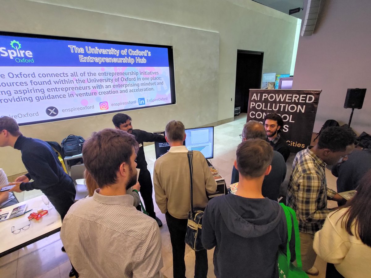 Our @Oxford_Brookes team had a fantastic time last at the EnSpire Demo Day 2024. 
Big cheer for Rohan from Mistify for his cool AI air-cleaning idea. Proud to support our students! 
A big thank you to the <a href="/enspireoxford/">EnSpire Oxford</a> team
@obrookesentctr <a href="/oxford_brookes/">Oxford Brookes University</a> <a href="/enspireoxford/">EnSpire Oxford</a>