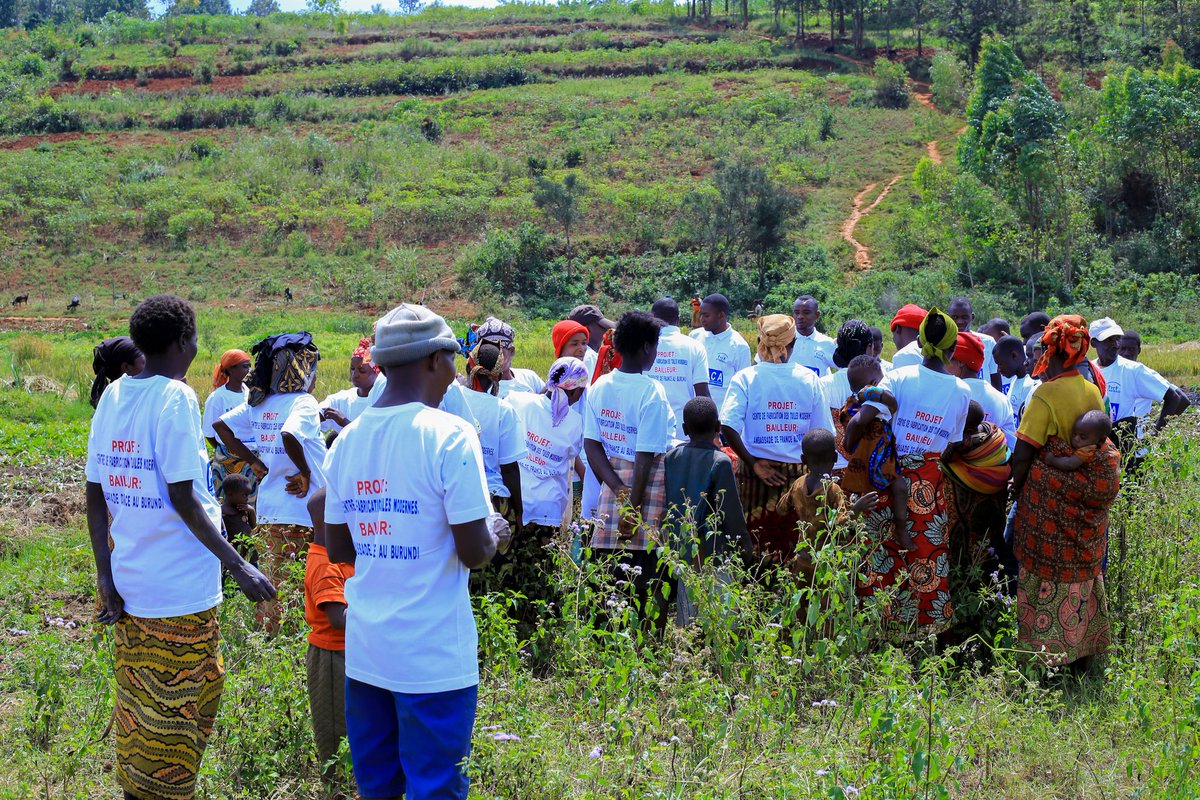 IPREBADBurundi's tweet image. (1/3) Ce mardi 11 juin 2024, à Murayi en commune Giheta , l&apos; IPREBAD a lancé officiellement les activités de production des tuiles modernes dans le cadre du projet &quot;Centre de fabrication des tuiles modernes&quot; financé par la @franceauburundi à travers son programme #PISCCA