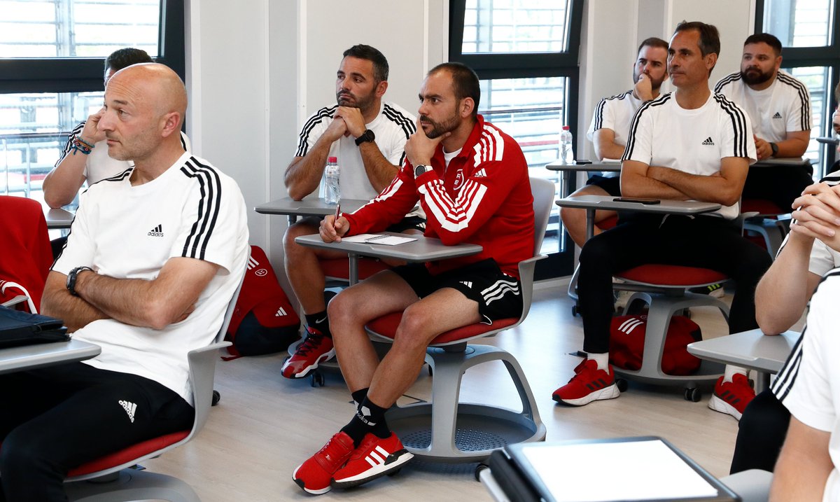 📸 IMÁGENES | Jornada 7️⃣ del '𝗖𝘂𝗿𝘀𝗼 𝗗𝗶𝗽𝗹𝗼𝗺𝗮 - 𝗟𝗶𝗰𝗲𝗻𝗰𝗶𝗮 𝗨𝗘𝗙𝗔 𝗚𝗞 𝗕’ de la <a href="/rfef/">RFEF</a>

🙋🏻‍♂️ Representantes del <a href="/CTARFEF/">CTA</a>

✅ El juego del portero y el reglamento

#FormaciónRFEF | #UEFAGKB