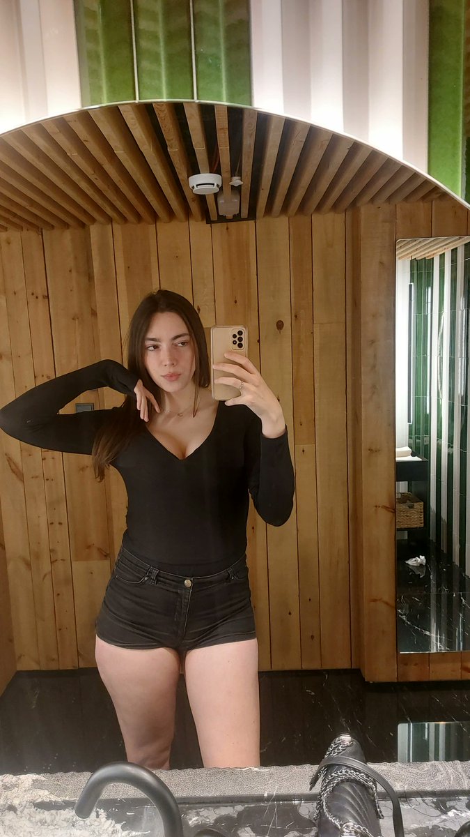 Rt si quieres una novia trans
