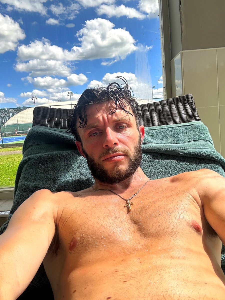 Chilling in the spa after the gym and just made 3 figures appear just like that…

The power I hold over you lesser men is such a beautiful accolade.

Gay, straight, bi, whatever you are. You will never be able to deny the authority I already hold over you after one glance