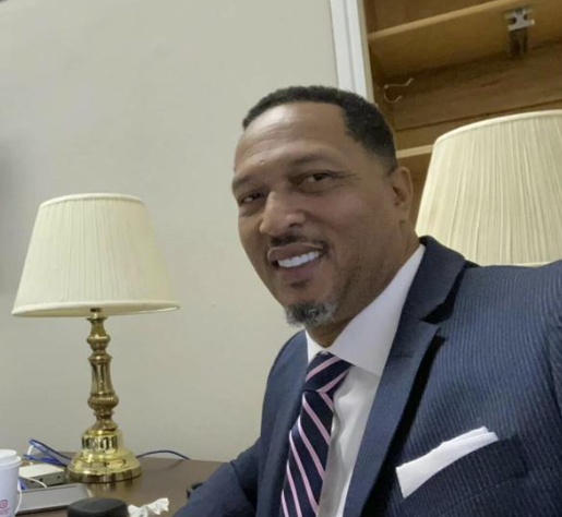 Vote Willis Howard tweet media