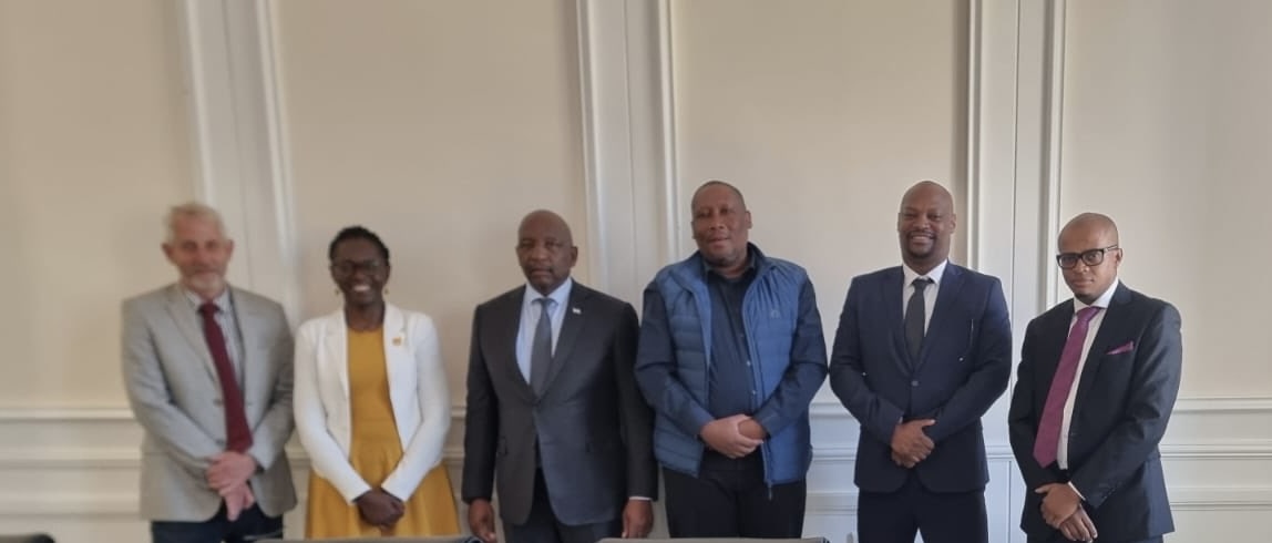 Chanjo Hub (@chanjohub) on Twitter photo Pioneering #VaccineManufacturing in Africa
Today, Chanjo Hub Director Prof. <a href="/FaithOsier/">Faith Osier</a> had the honour of meeting His Excellency, the Prime Minister of Lesotho, at LiseloLab and <a href="/CSIR/">CSIR 🇿🇦</a>.
<a href="/imperialcollege/">Imperial College London</a> <a href="/ImperialMed/">Imperial Medicine</a> <a href="/ImperialSci/">Imperial Science</a> <a href="/ImperialInfect/">Imperial Department of Infectious Disease</a> <a href="/wellcometrust/">Wellcome</a> <a href="/UKRI_News/">UK Research and Innovation</a> <a href="/UNITAID/">Unitaid</a> Pioneering #VaccineManufacturing in Africa
Today, Chanjo Hub Director Prof. <a href="/FaithOsier/">Faith Osier</a> had the honour of meeting His Excellency, the Prime Minister of Lesotho, at LiseloLab and <a href="/CSIR/">CSIR 🇿🇦</a>.
<a href="/imperialcollege/">Imperial College London</a> <a href="/ImperialMed/">Imperial Medicine</a> <a href="/ImperialSci/">Imperial Science</a> <a href="/ImperialInfect/">Imperial Department of Infectious Disease</a> <a href="/wellcometrust/">Wellcome</a> <a href="/UKRI_News/">UK Research and Innovation</a> <a href="/UNITAID/">Unitaid</a>
