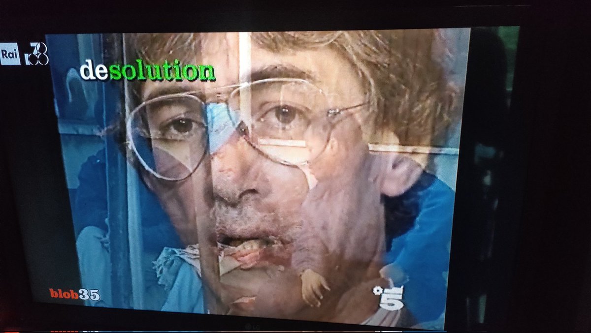 unoenessunoe's tweet image. Noi siamo armati, col manico.. mai coi fascisti... Padania libera .. Ma quante ne ha raccontate #Bossi? #blob #blob35