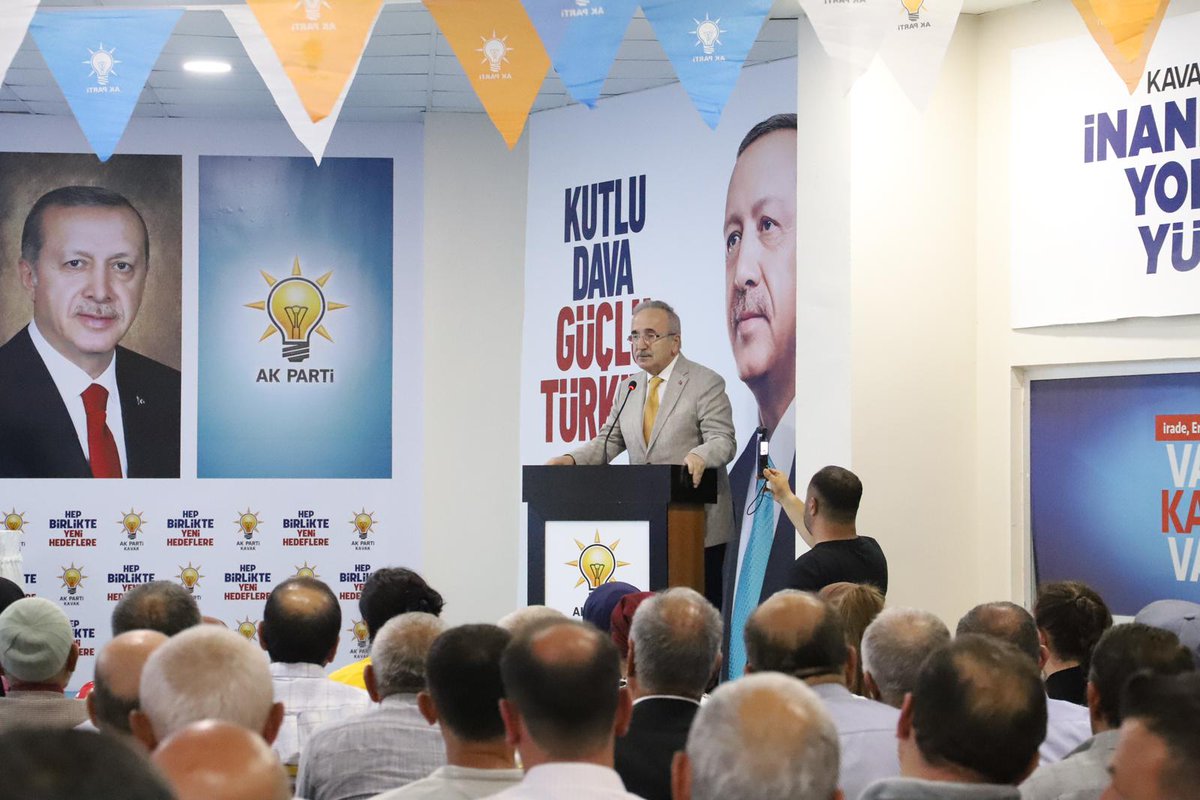 mehmet_kose55's tweet photo. 📍 Kavak

Genel Başkan Yardımcımız ve Milletvekilimiz Sn. Çiğdem Karaaslan ile birlikte Kavak İlçe Teşkilatımızın bayramlaşma programına katıldık, İlçe Başkanımız Sn. Onur Bakır, yol arkadaşlarımız ve hemşehrilerimiz ile bayramlaştık. 

@Akparti #Samsun #KurbanBayramı https://t.co/8pxkoBPewM