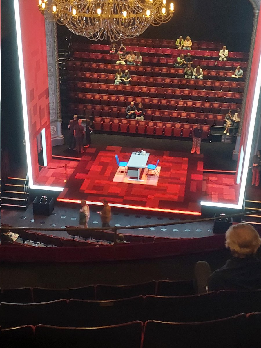 Looking forward to a preview performance of #TheConstituent with <a href="/JKCorden/">James Corden</a> <a href="/oldvictheatre/">The Old Vic</a> may interest you <a href="/LilianGreenwood/">Lilian Greenwood</a> when you are not so busy talking to real constituents!