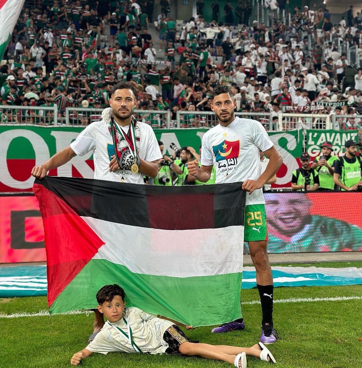 DZFOOTBALLDZ's tweet photo. 🇩🇿❤️🇵🇸 https://t.co/Qp8CwWgC23