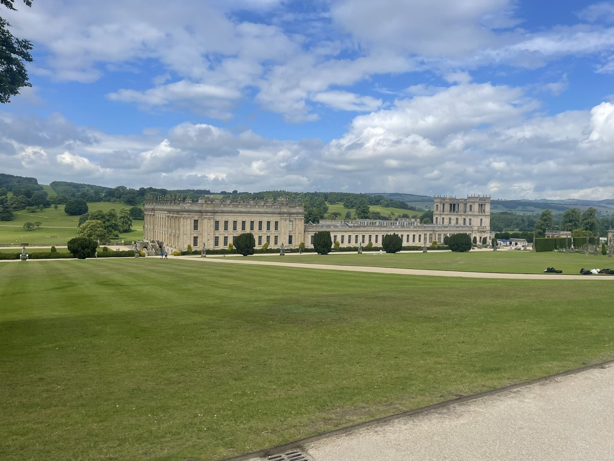Jessica05595610's tweet image. Today, I was lucky enough to lead my y7 class on fieldwork at Chatsworth and Bakewell. Just blooming wonderful @BCSchool1