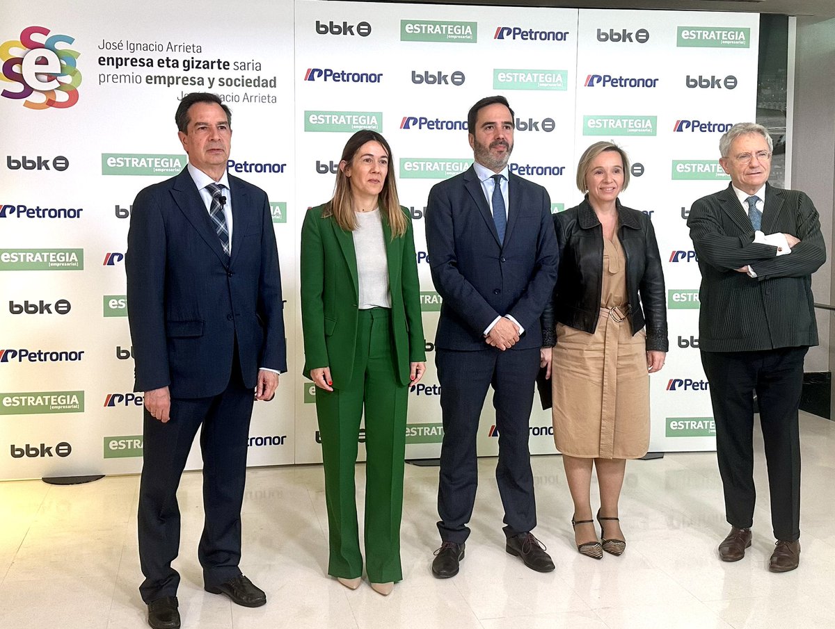 JHurtadoGV's tweet image. Hoy clausuro los premios empresa y sociedad José Ignacio Arrieta de @Estrategianet

La responsabilidad social de las empresas implica unos valores éticos y sostenibles que las hacen mejores y que contribuyen a mejorarnos como sociedad

Zorionak 🏆@satlantis_ #P4Q @MuseoGuggenheim