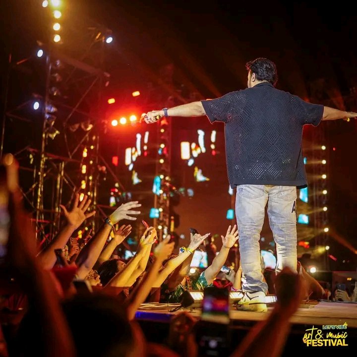 BanhiAadeez's tweet photo. 1 Month To Go For 17th July 😍 This year we will celebrate 20 Years of Atif Aslam &amp; 20 Years of Aadeez Fandom ☺️❤️..
.
It's a request to all of you to write down "What Atif Aslam's Music Means To You" using  TAGLINE:-
.
20 YEARS OF ATIF ASLAM 
#20YearsOfAadeezFandom
.
#AtifAslam https://t.co/N0LZcmKB42