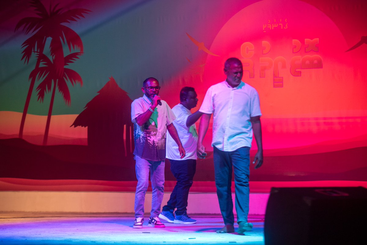 gemanafushi's tweet photo. Eid Show 🎤💃🏻
#GemanafushiBoduEidFoari1445
#Gemanafushi https://t.co/5XdGzjiUvi