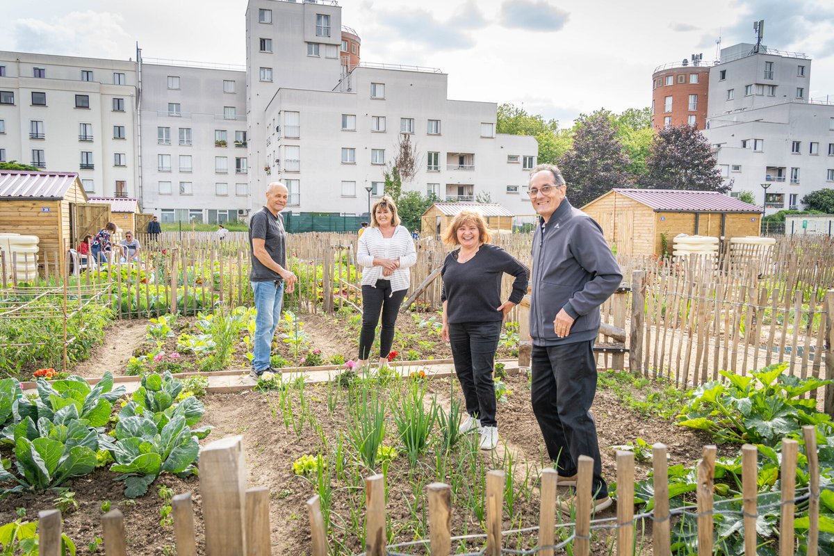 📸 | EN IMAGES | La Ville a inauguré ce jeudi 13 juin les nouveaux jardins familiaux construits Mail Hélène-Boucher et Place Clément-Ader.

© Vincent Guionet - Ville de Noisy-le-Grand