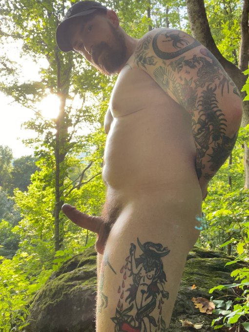 Who's gonna service this slab of meat? https://t.co/DQ90oDivvr