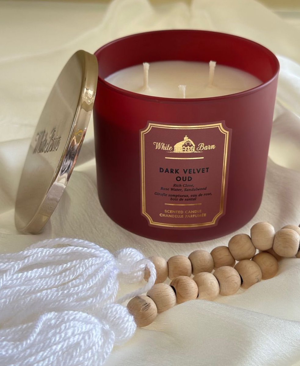 Dark Velvet Oud  Bath and Bodyworks candle 

Scent of rich, woody oud, luxurious rose, and sweet red berries. 

Fragrance notes: Raspberry sugar, velvety rose, rich oud.

For Ksh. 3,500/- only 

DM/ WhatsApp to order. 

#NefertemKenya #scentedcandles #LuxuryCandle #CandlesKenya